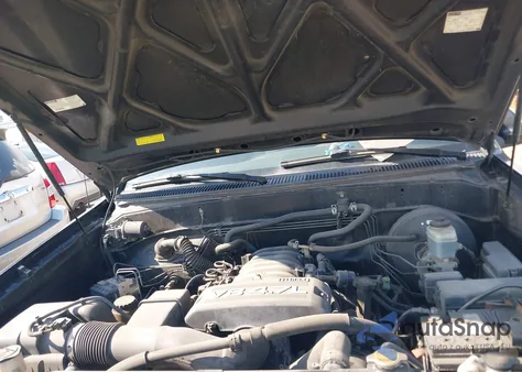 2005 Toyota Tundra Sr5 V8 from USA, damaged, VIN 5TBET34135S489458